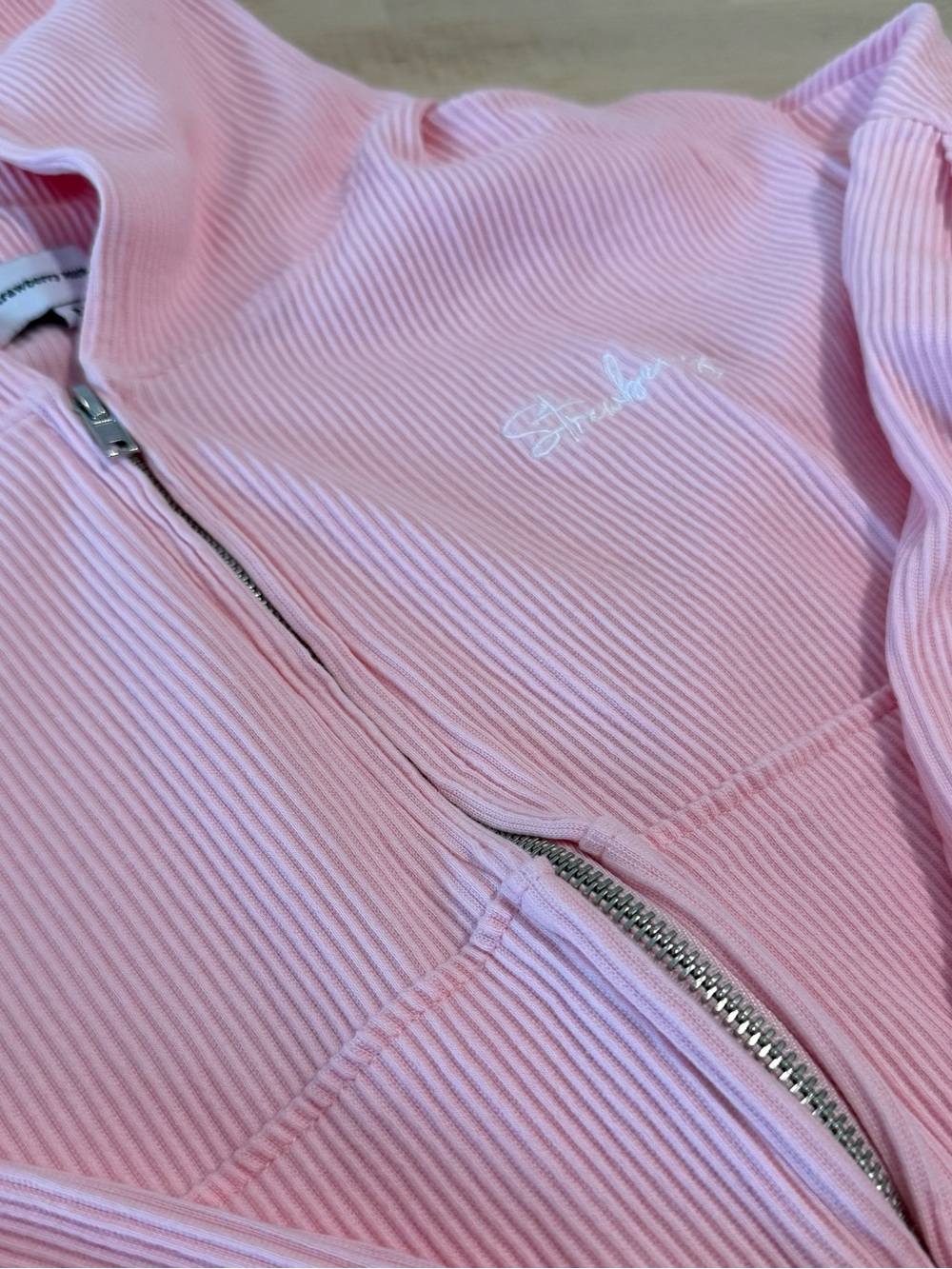 Strawberry Milk Mob Airplane Pant and Hoodie Set - Picture 3 of 8